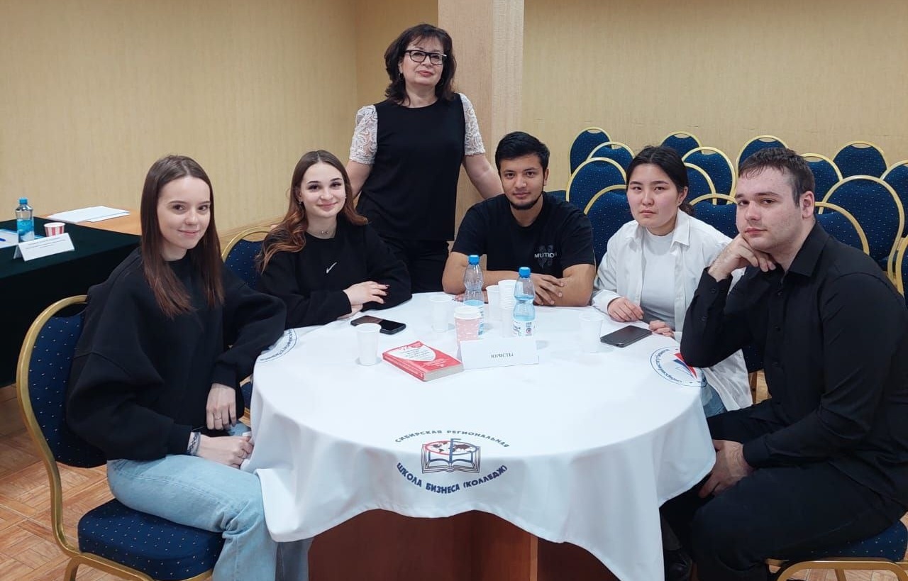 Снова первые: студенты Омского филиала Университета «Синергия» одержали победу в юридическом тимбилдинге